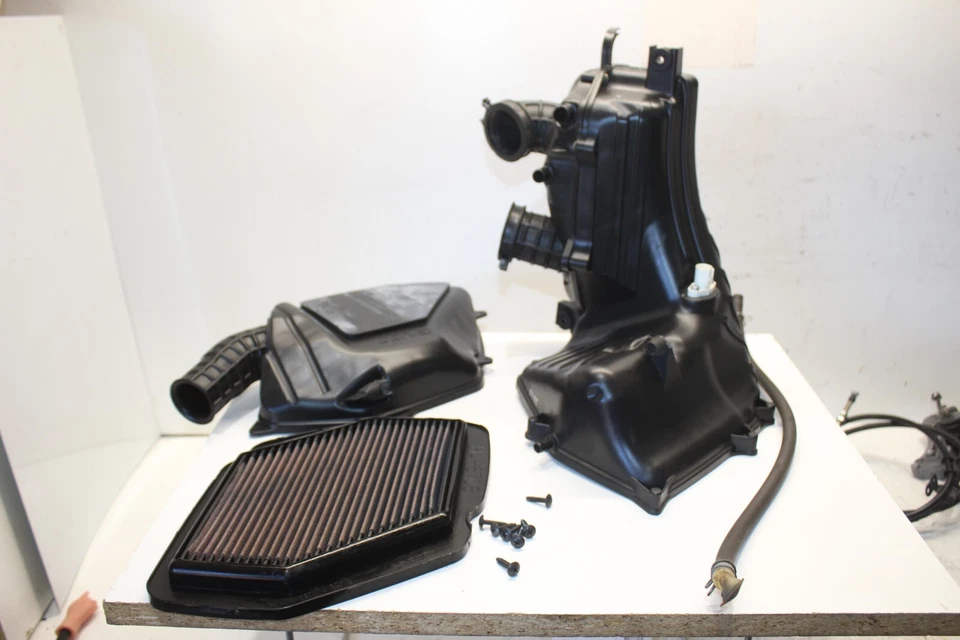 Limpiador de caja de aire Honda DN-01 DN01 NSA700 2008-2010 con filtro K&N OEM Foto 2 de 4