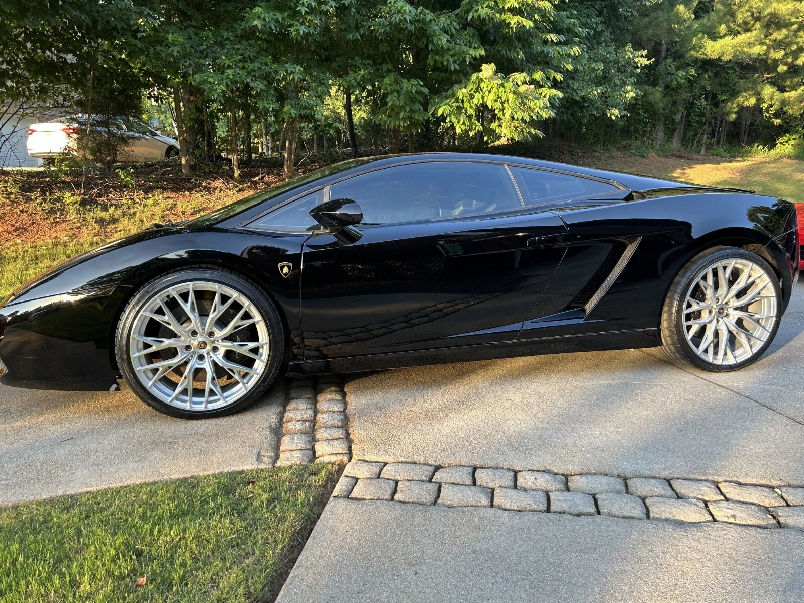 Lamborghini Gallardo Left Side View