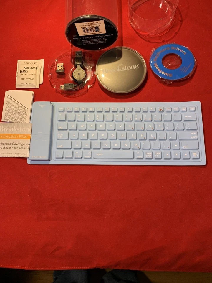 Teclado enrollable Brookstone Bluethooth azul claro Foto 2 de 4