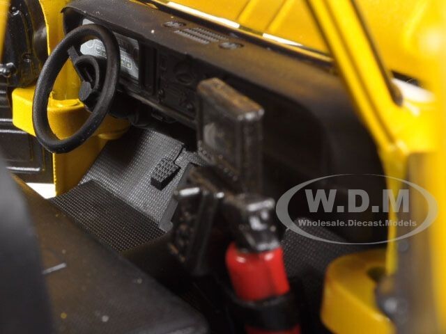 1966 CHEVROLET C10 FLEETSIDE PICKUP OFF ROAD YELLOW 1/24
