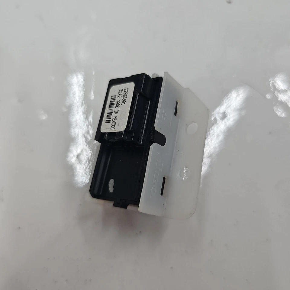 2010-2017 Gmc Terrain Driver Left Door Master Power Window Switch U3GE6 - Image 2 of 3