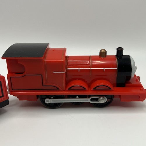 Thomas the Train  Trackmaster Talking James Motorized 2009 Train TESTED WORKS - Picture 3 of 11