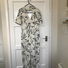 Topshop Black Cream Leaf Print Jumpsuit Size 8 V Neck Short Sleeve