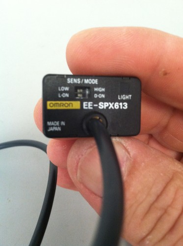 Sensor de nivel de líquido de montaje en tubería Omron EE-SPX613 - cable de 26" - Imagen 3 de 3