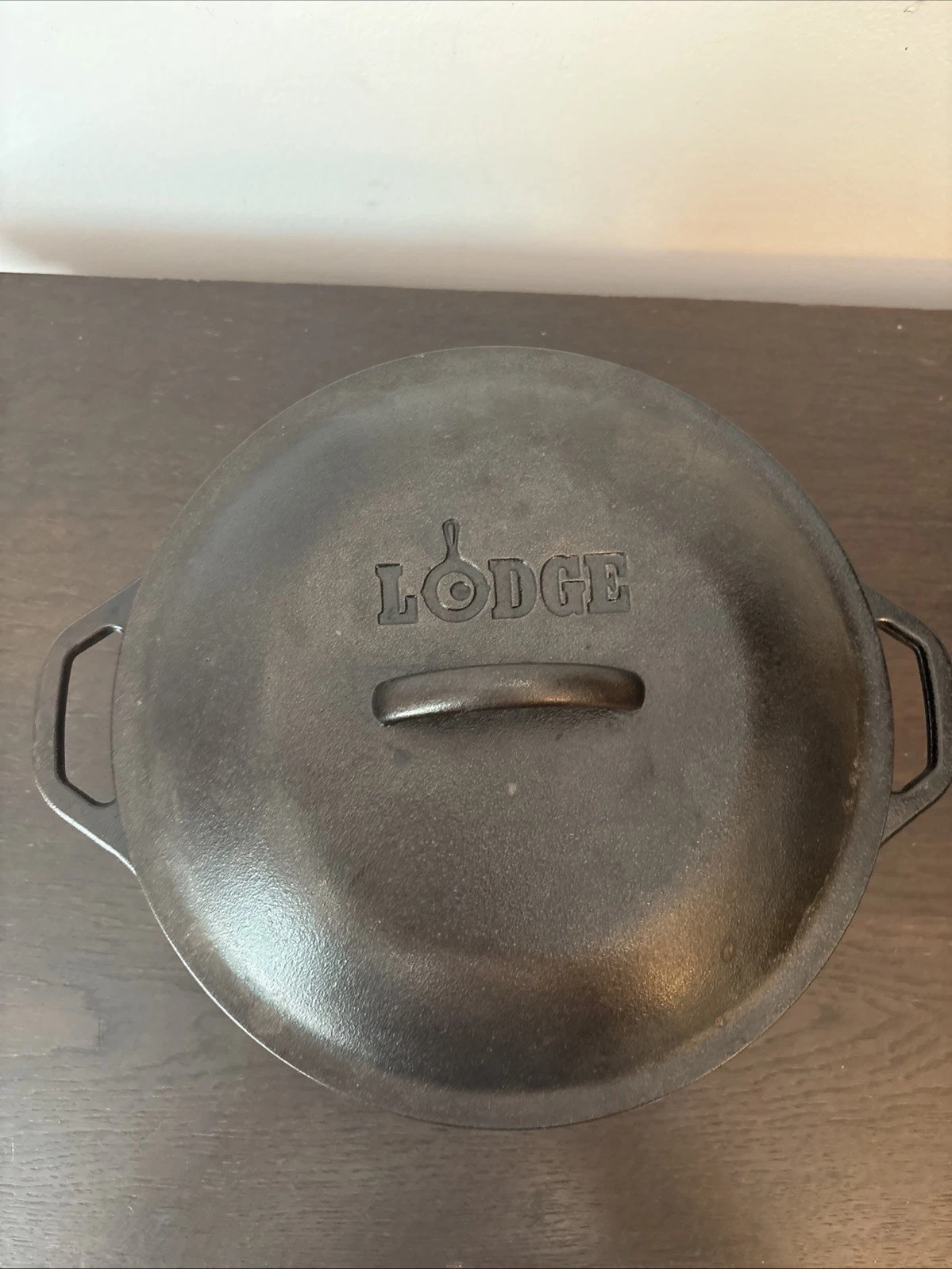 Lodge 10-1/4 8DOL USA Cast Iron Dutch Oven Pot Kettle W/ 8IC Basting Lid