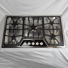Thermador 36" Masterpiece Series Natural Gas Cooktop w/5 Star Burners- SGSX365FS