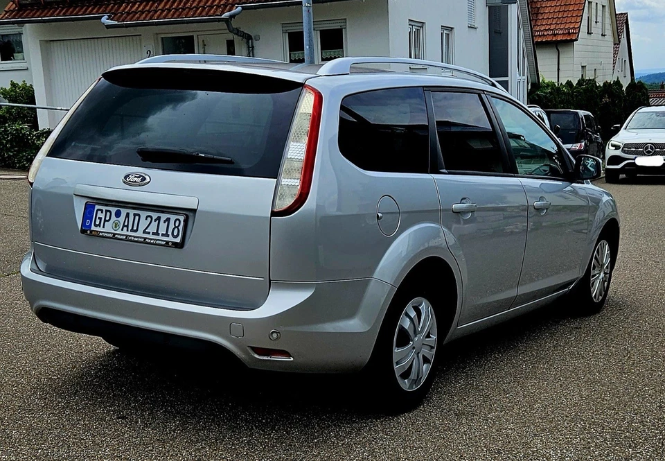 Ford Focus Kombi, Bj 2010, KM 170.000, TüV Aug 2026 - Bild 3 von 4