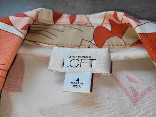 Size 4 LOFT Short Sleeve Lightweight Button Front Floral Jacket - Bild 3 von 5
