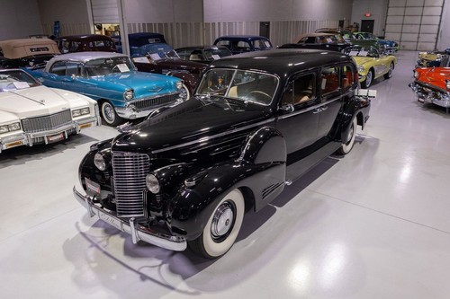 1938 Cadillac Series 90 V-16 7 Passenger Sedan