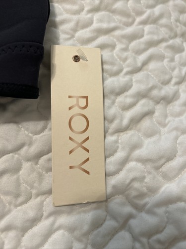 Roxy Tiki Triangle Bikini Top Small Juniors Kvjo = Color New W Tag Retails $79.0 - 第 3/11 張圖片