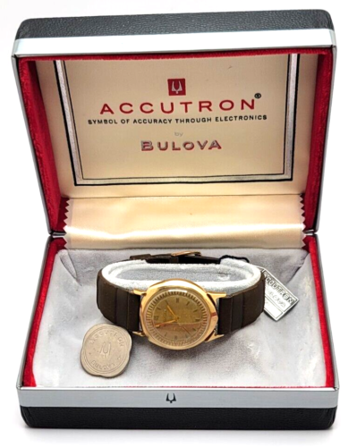 RARE 1961 SOLID YELLOW GOLD ACCUTRON 214 ALPHA ASYMETRIC CASE WITH BOX, WORKS