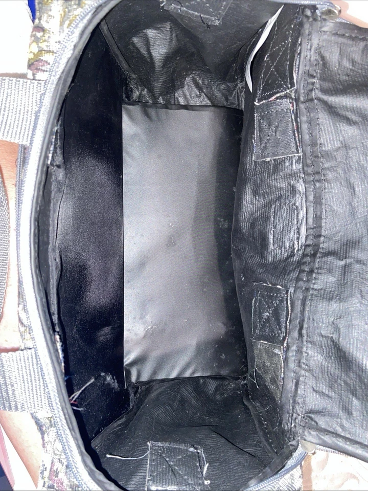 Gloria Vanderbilt Weekender Gris Floral Pie 7x10x14" Foto 3 de 3