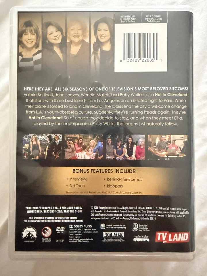 TV Land Hot In Cleveland The Complete Series Season 1-6 - Image 2 of 3