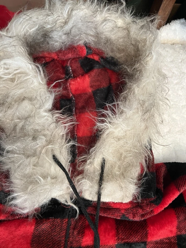 Secret Treasures Pajama OnePiece Women's L 12/14 Red Plaid Faux Fur Hoodie ST166 - Image 4 of 4