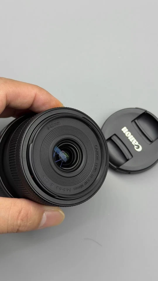 Zoom ultra ancho Canon RF-S10-18 mm F4,5-6,3 IS STM para montaje RF ligero Foto 4 de 4