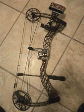 Matthews Creed 60lb RH 29In draw.  w/Matthews quiver 6 arrow and Mattews rest