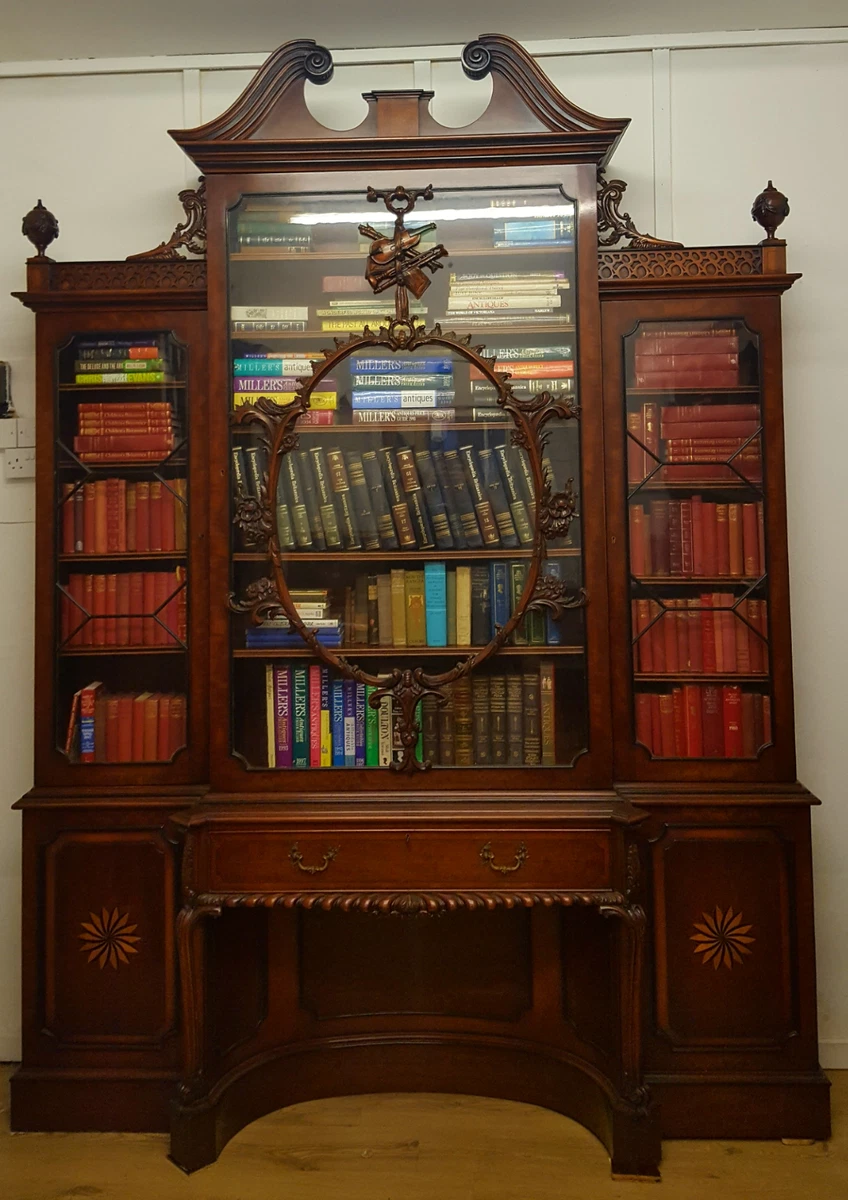 Thomas Chippendale Breakfront Library Bookcase