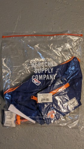 New York Knicks Hip Sack Fanny Pack Belt Bag Blue Orange Pouch Herschel NWT NIB - Picture 1 of 9