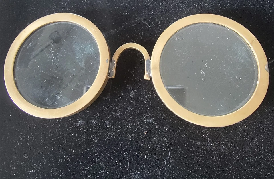 Victorian Trading La Traviata Magnifying Spectacles Reading Glasses 23D - Image 3 of 3