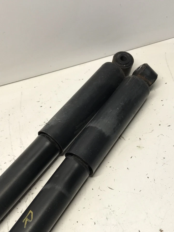 04-08 JUEGO DE 2 AMORTIGUADORES TRASEROS IZQUIERDO DERECHO NISSAN TITAN USADOS OEM Foto 4 de 4