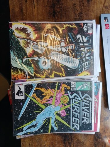 Lot Of 39 VINTAGE MARVEL COMIC Books.  The Silver Surfer.  Bronze Age +×
