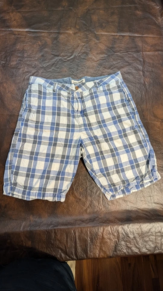 Mens plaid shorts bundle. 2 pairs for the price of one. size 38 - Image 4 of 4