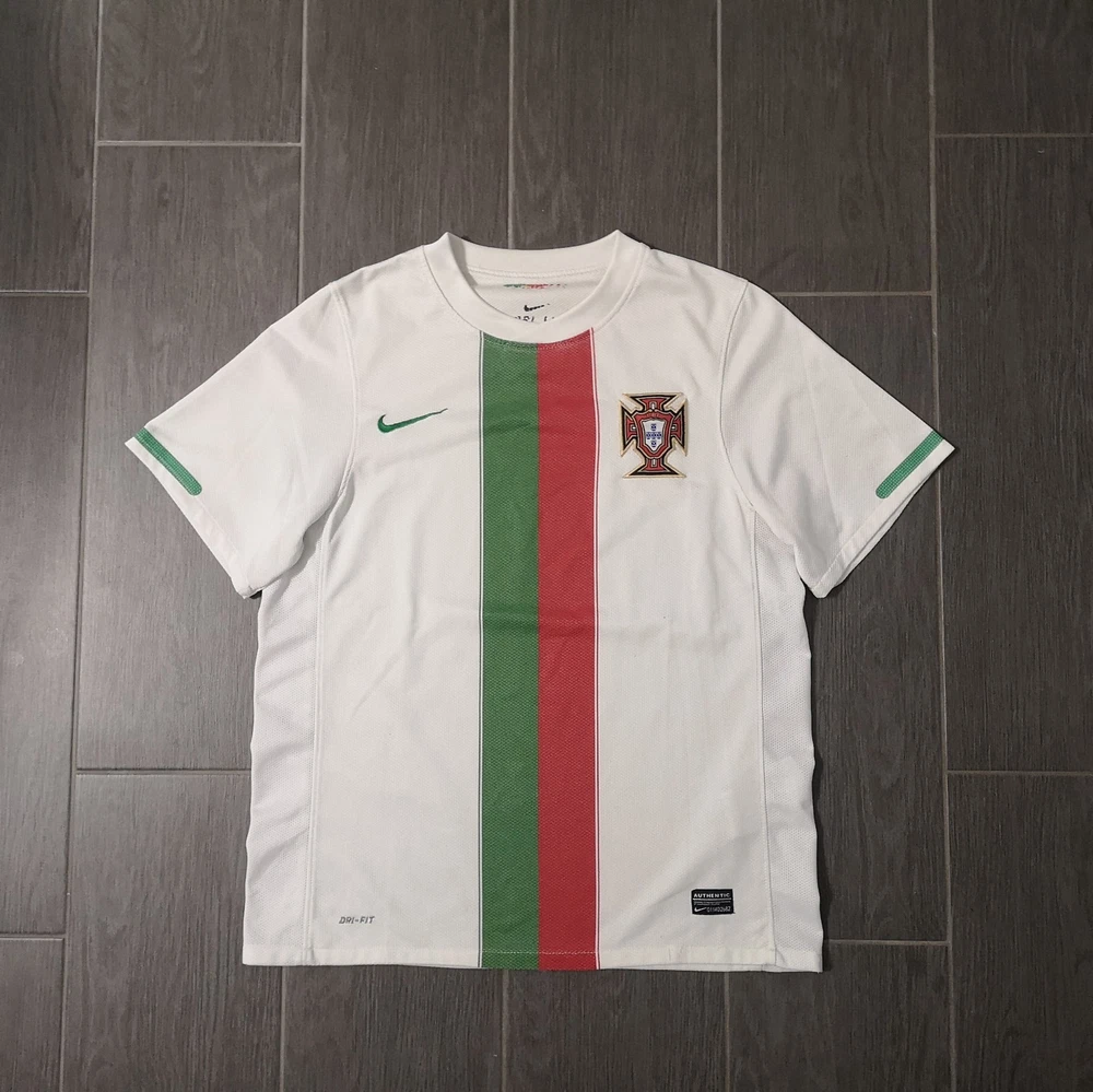 Portugal Nationalmanschaft Trikot Größe: M Vintage 2010/11 Fußball Streatwear