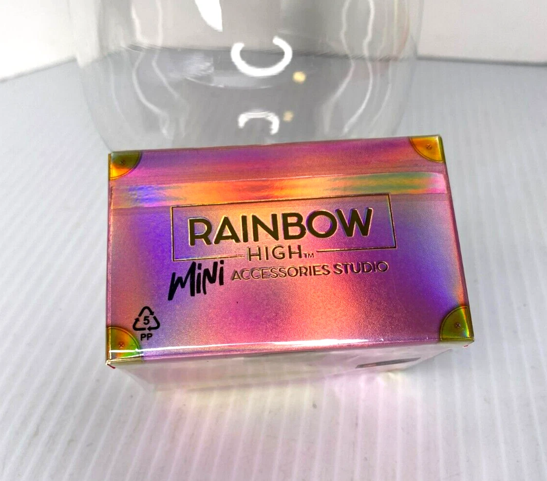 Rainbow High- Mini Accessories Studio Handbags 25+ high-end Mystery Surprise Fashion Collectibles. Mix & Match on Fashion Dolls. Great Gift for Kids 6-12 Years Old and Collectors : Toys & Games