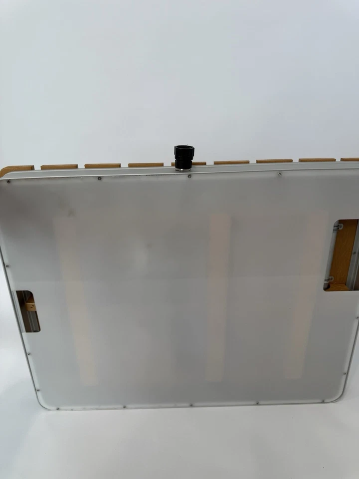 Ducha exterior piso rectangular madera Barclay Foto 2 de 2