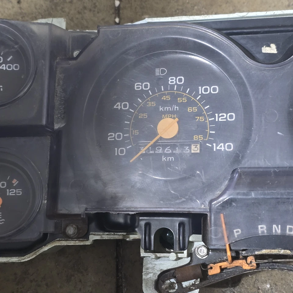 Отсутствующие вкладки спидометра указателя кластера 73-87 Chevrolet Gmc K5 K10 C10 K30 C30 - Изображение 2 из 4