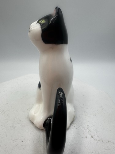 Vintage Bone China Tuxedo Cat Kitten Black and White Figurine Knickknack 3” Tall - Picture 10 of 12