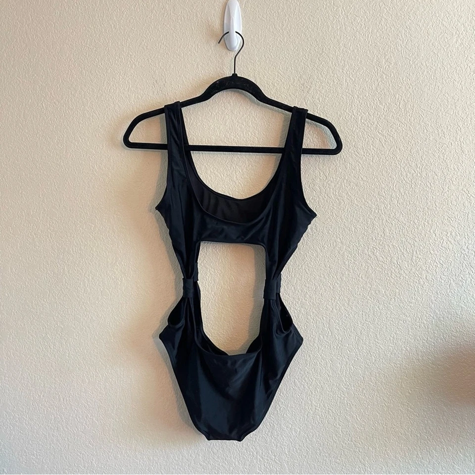 Traje de baño de una pieza Beach Riot Jamaican Shakin negro lentejuelas para mujer talla mediana Foto 2 de 4