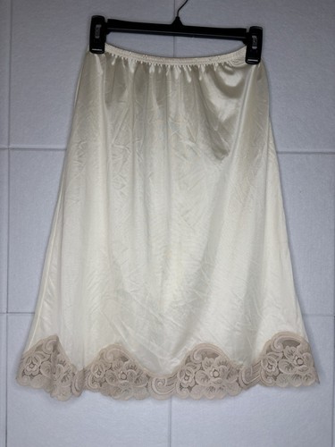 Vintage Vanity Fair Slip with lace trim size L made in the USA Cream & Beige
