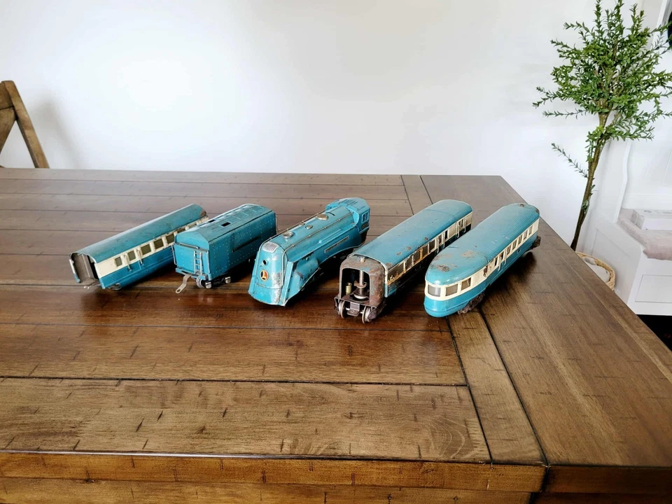 Lionel Prewar Blue Streak Passenger Set 265E 265WX 617 618 619 for Restoration - Image 2 of 4