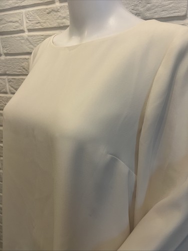 Talbots Petite Cream Scallop Hem Blouse Size M Split Hem Back Elegant Side Zip - Picture 5 of 12