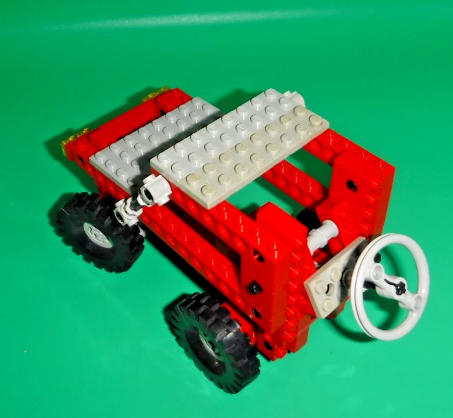 LEGO Technic 8030 Universal Building Set, photo 4 of 5