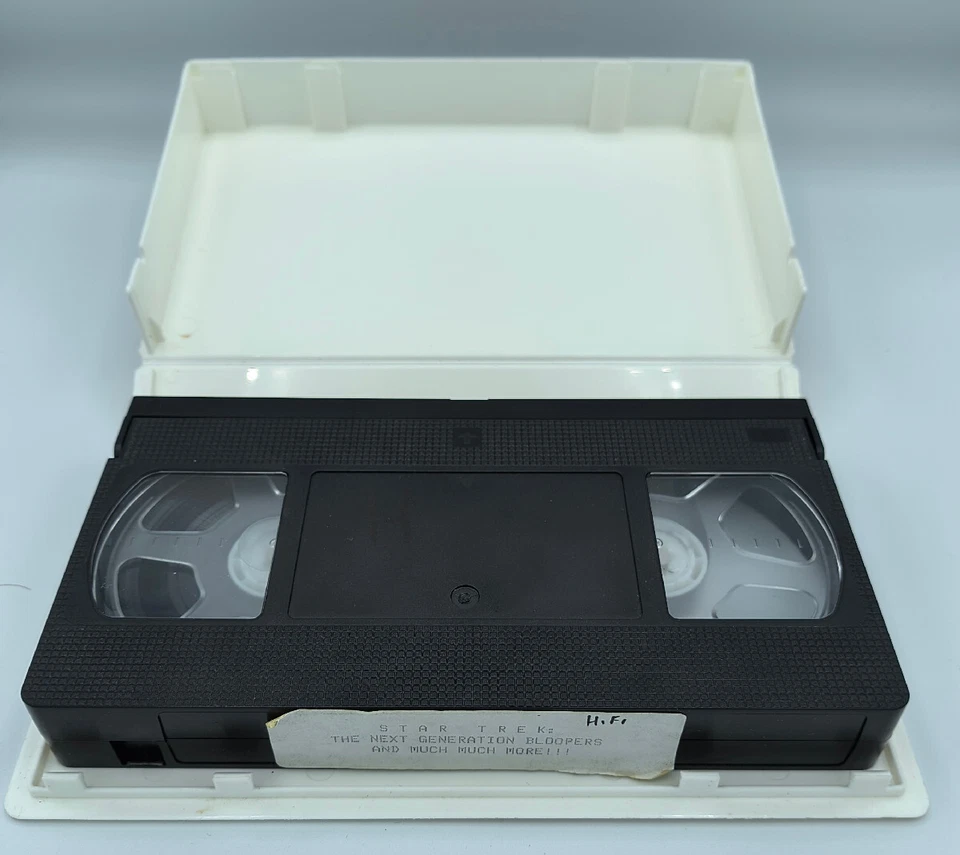 Star Trek Bloopers VHS, ST:TNG & Original Cast - Image 3 of 3