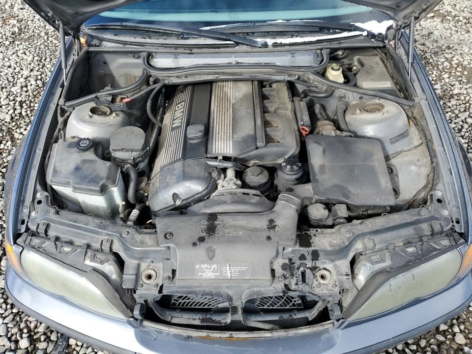 Medidor de flujo de aire de inyección de combustible usado se adapta a: BMW 325I 2002 2,8 grado C Foto 2 de 4