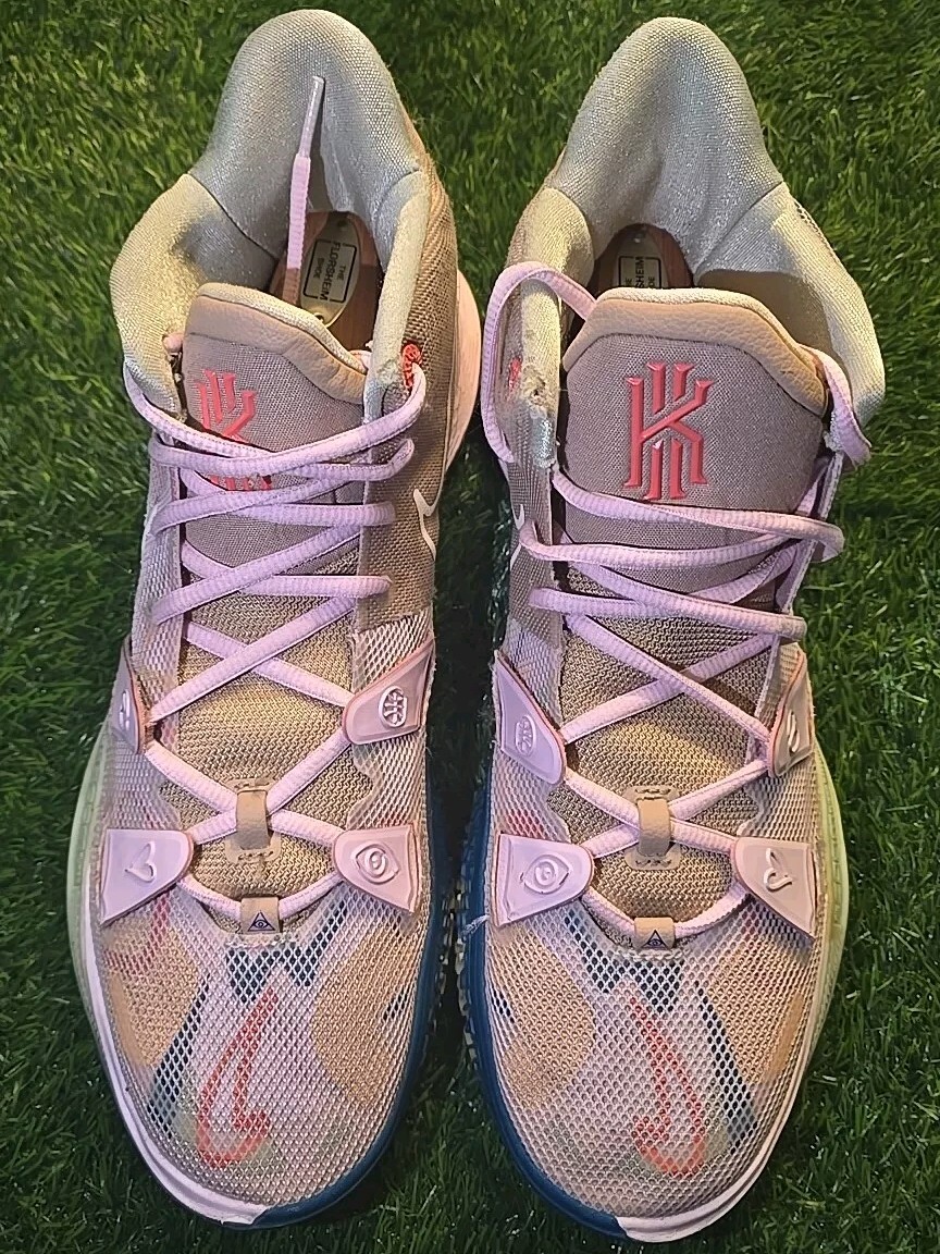 Nike Kyrie 7 '1 World 1 People Spread Love & Peace Men's Size 14