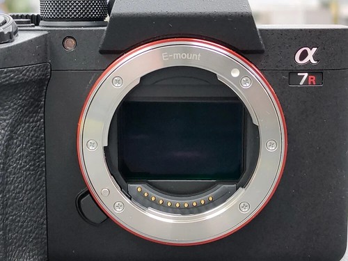 Sony Alpha A7R 36.4MP Digital Camera - Black (Body Only) - Picture 7 of 13