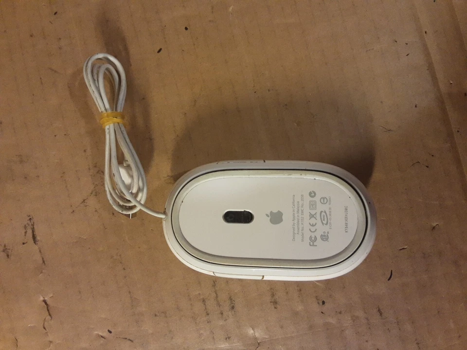 Apple Wired Mighty Mouse White A1152 USB Optical - Image 2 of 4