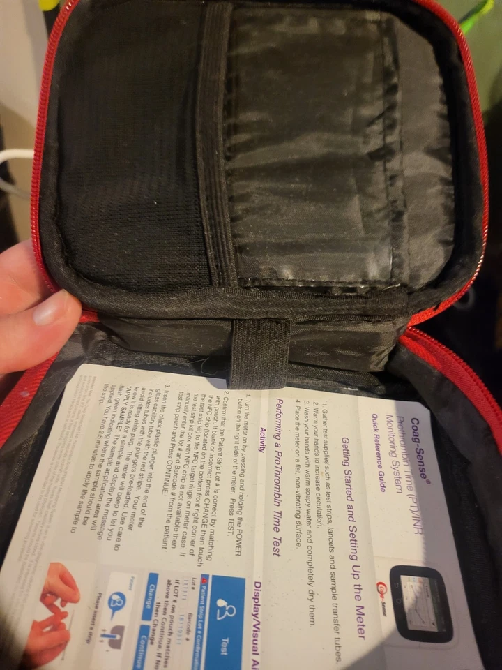 Sistema Coag-Sense PT2 PT/INR con estuche. Foto 2 de 4