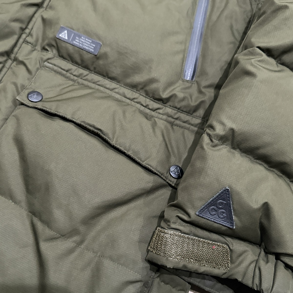 Nike ACG Jacket Medium Green Down Puffer Parka Faux Fur Hood