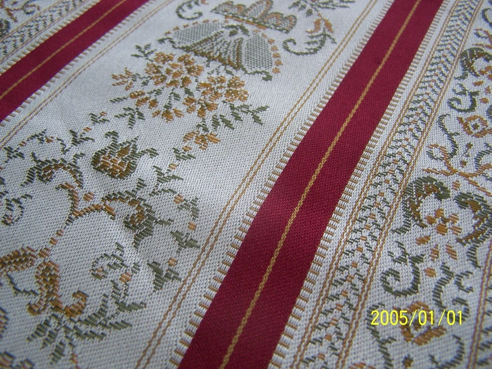 Cinq Coupons de tissus anciens en soie avec liteaux rouges. XIXème. Réf n°15 - Photo 4/4