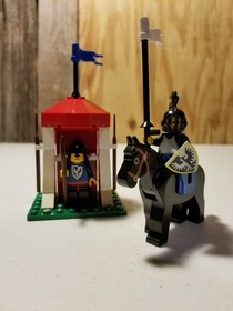 LEGO Castle: Castle Guard (6035) 100% complete with instructions