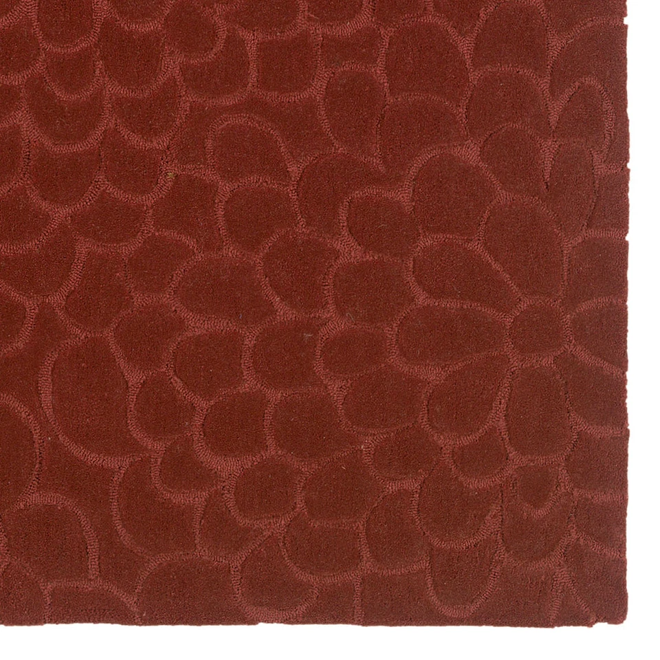 Linon Trio Floral Hand Tufted Polyester 5'x7' Rug in Cinnamon Red - Image 3 of 4