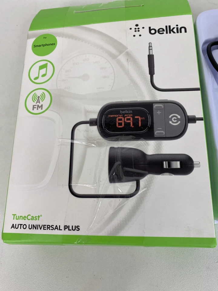 Belkin TuneCast Auto Universal Plus FM Transmitter - Image 3 of 4