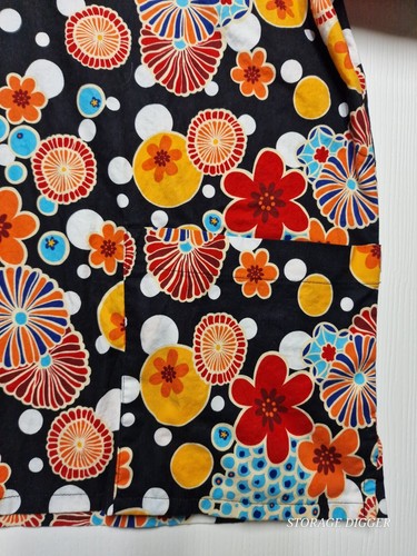 Nurse Uniform Peaches Scrub Shirt Women's Medium Black Floral 100% Cotton - Picture 2 of 12