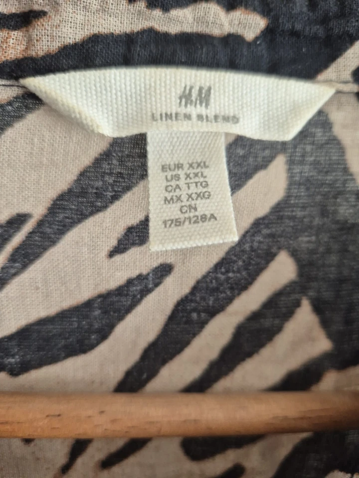 Women H&M Curves Oversized Shirt Long Sleeve Knee Length Print XXL Chest 66" - Image 4 of 4