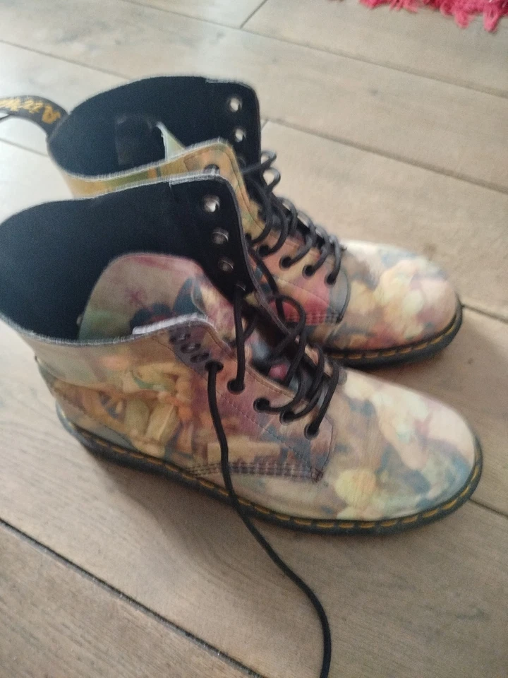 Dr. Martens Pascal Hogarth Renaissance Art Boots  EU 43 UK 9 US 10 - Photo 2/4